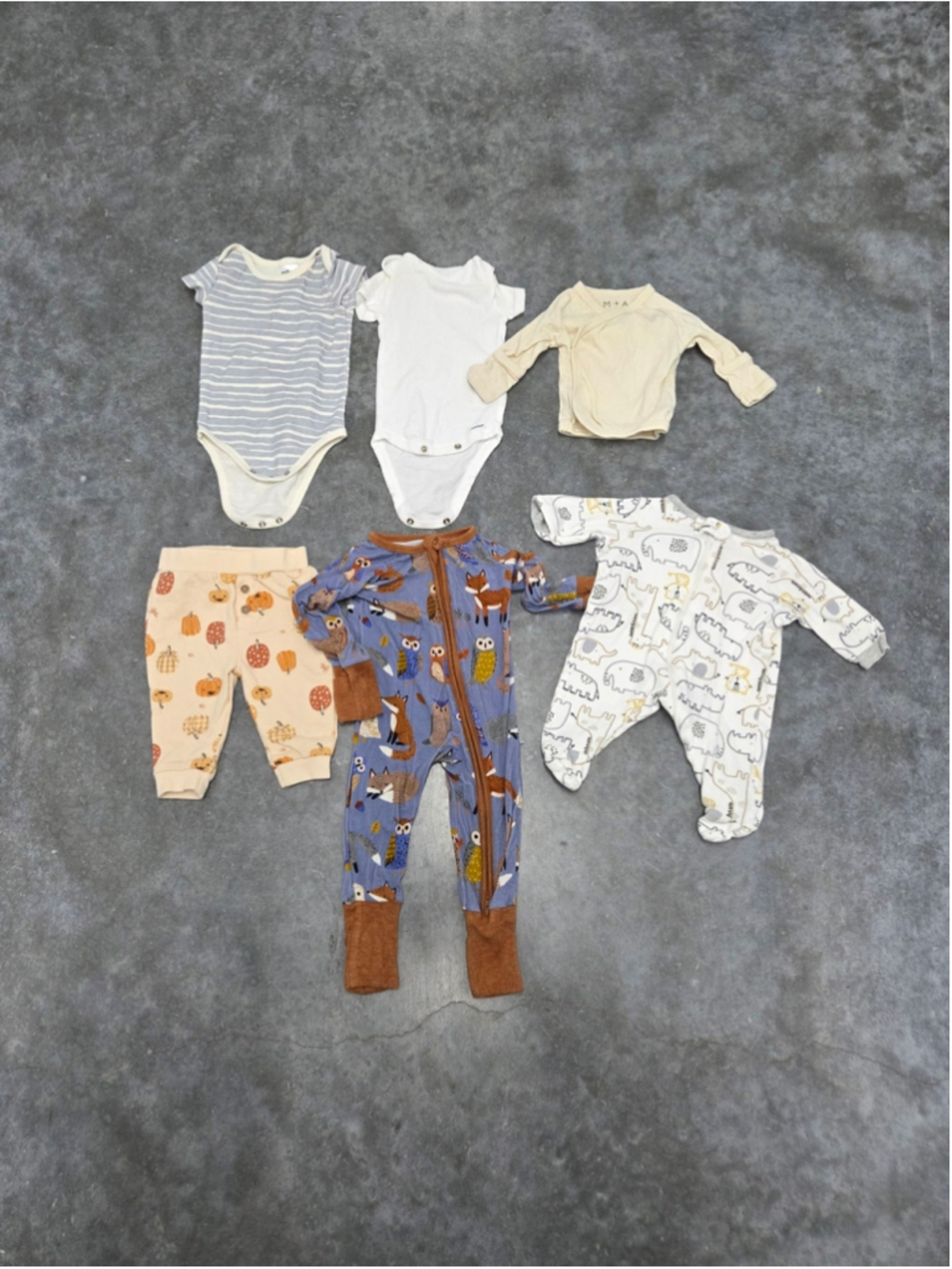 Baby Boy Gently Used Clothes Lot of 6 - O-3 Months